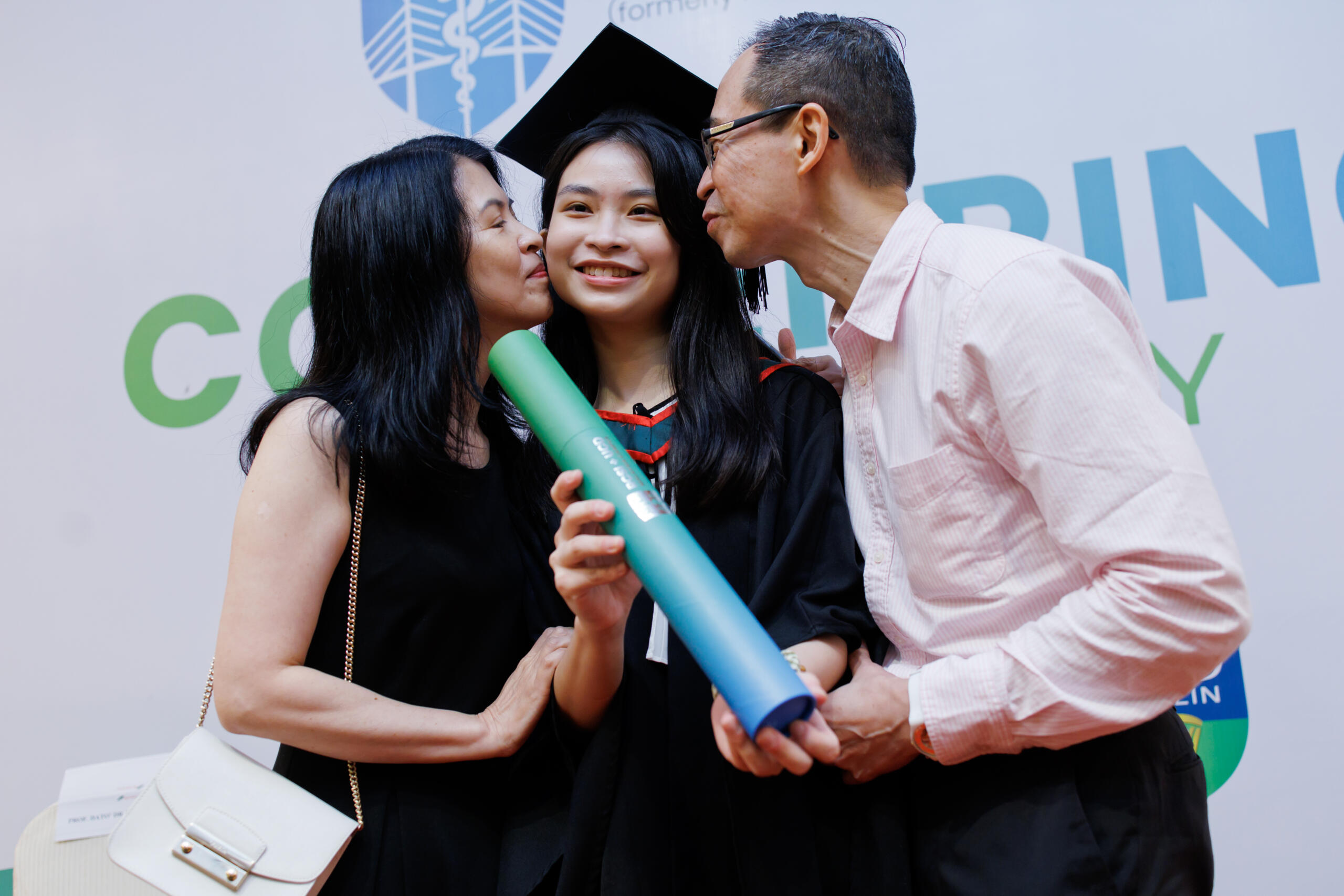 My Father, My Inspiration – Dr Por Chia Yin’s Journey in Medicine at RUMC blog image